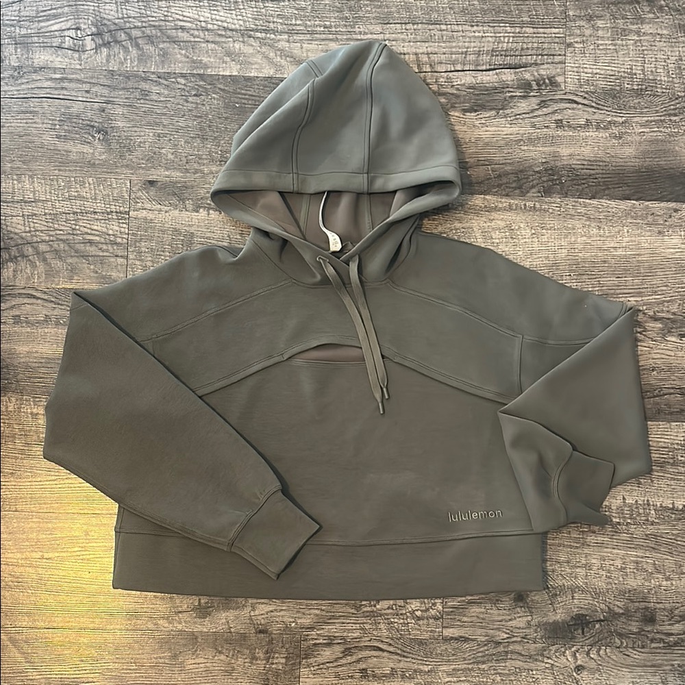 Lululemon cropped hoodie size 10